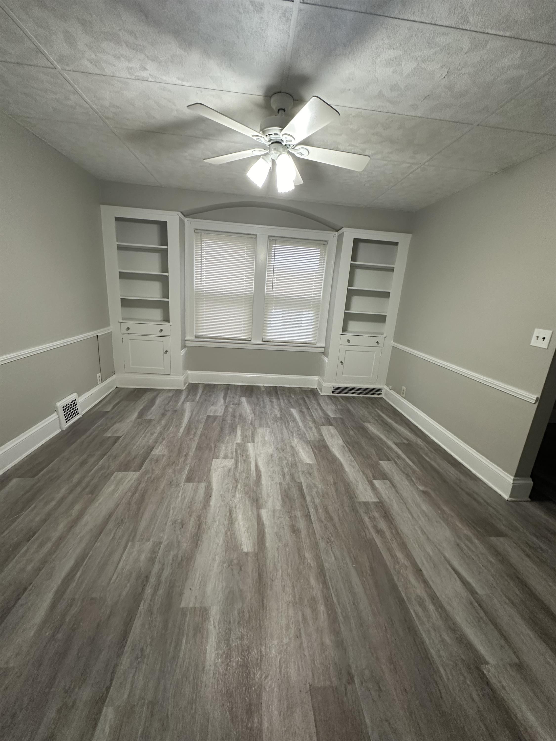 3392 Beechwood Avenue - Downstairs