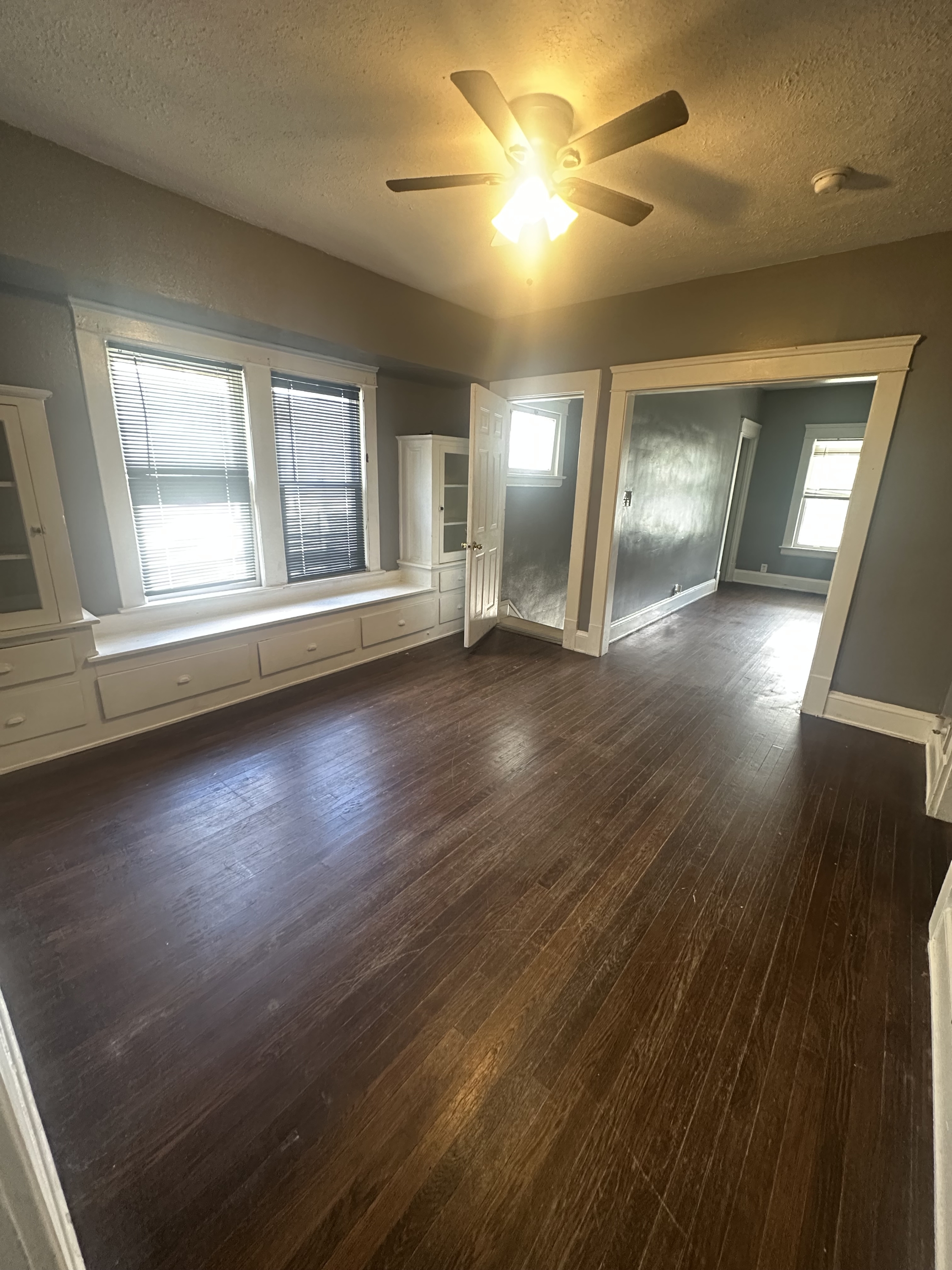 12711 Locke Avenue - 12711