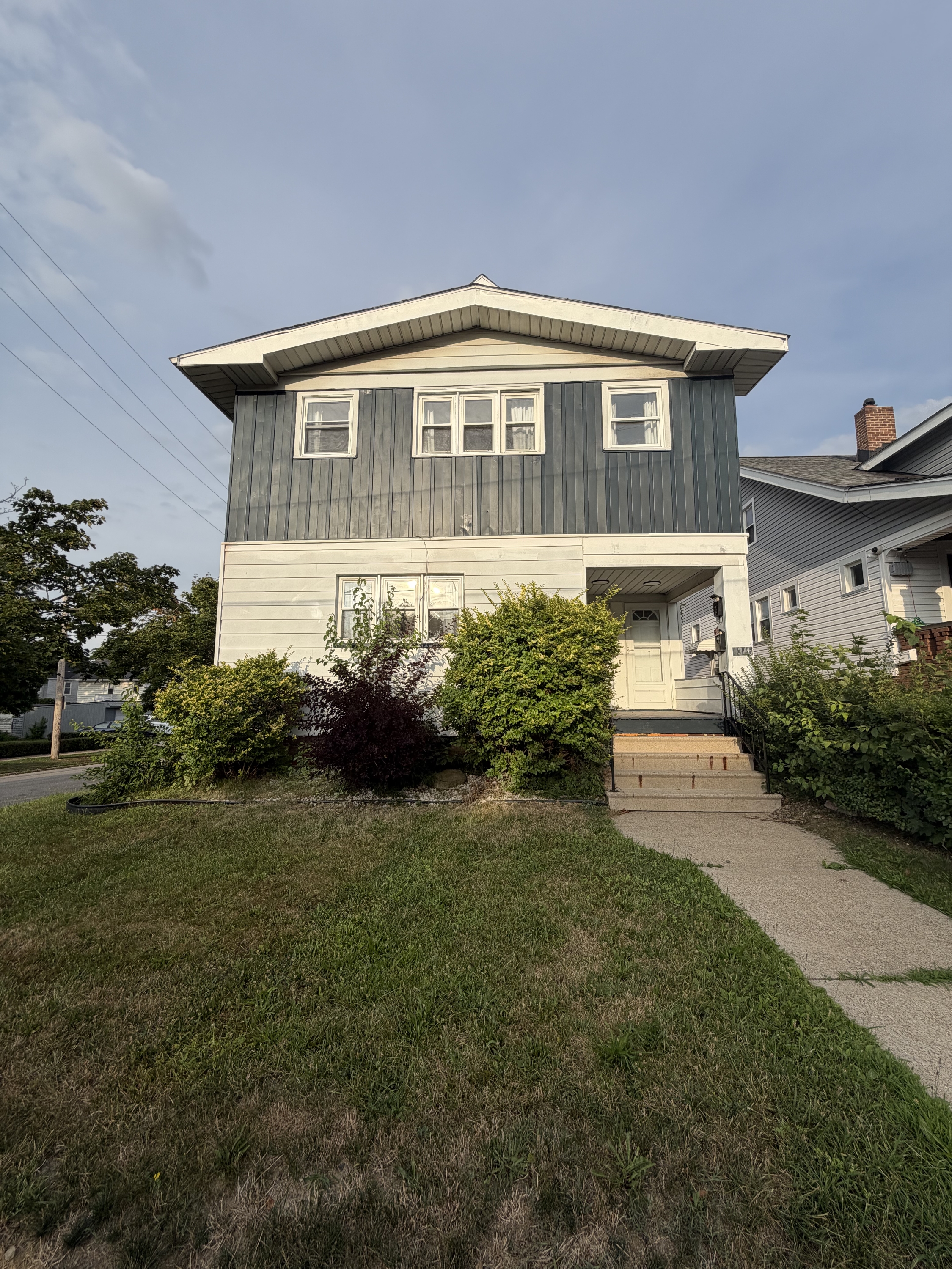 4345 West 48th Street - Upstairs