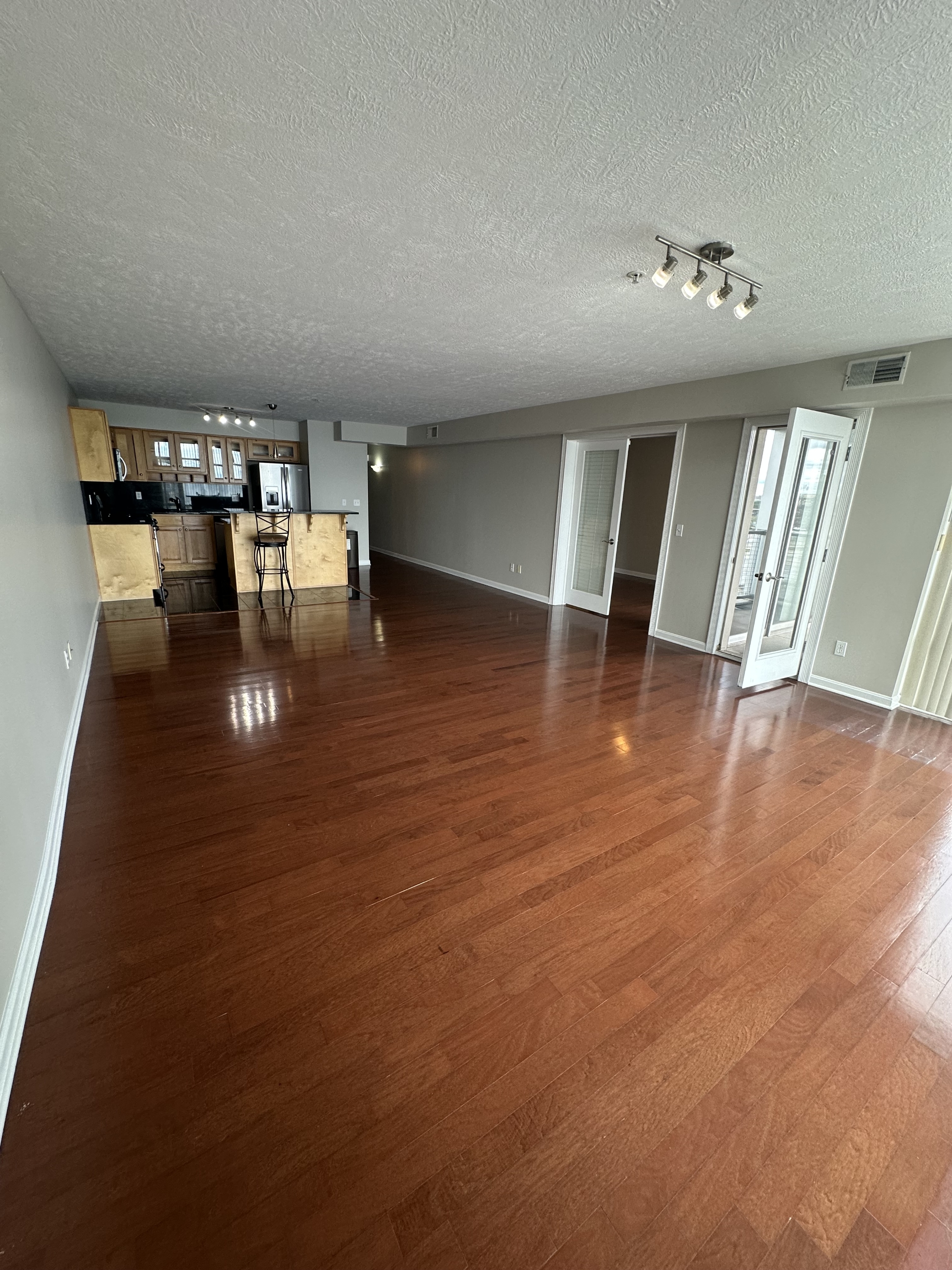 2222 Detroit Avenue - 905