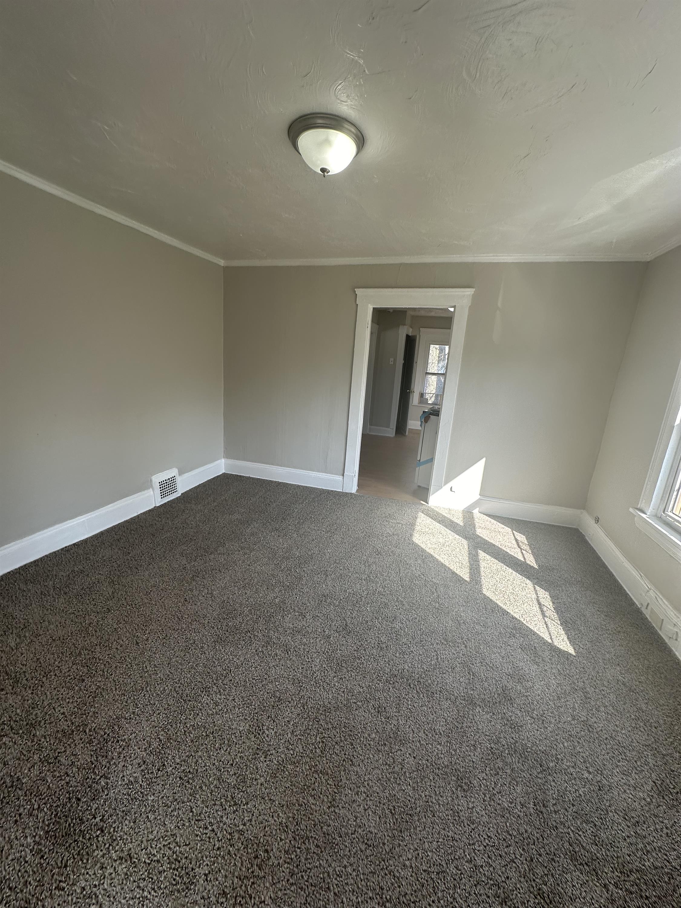 7613 Bancroft Avenue - Upstairs