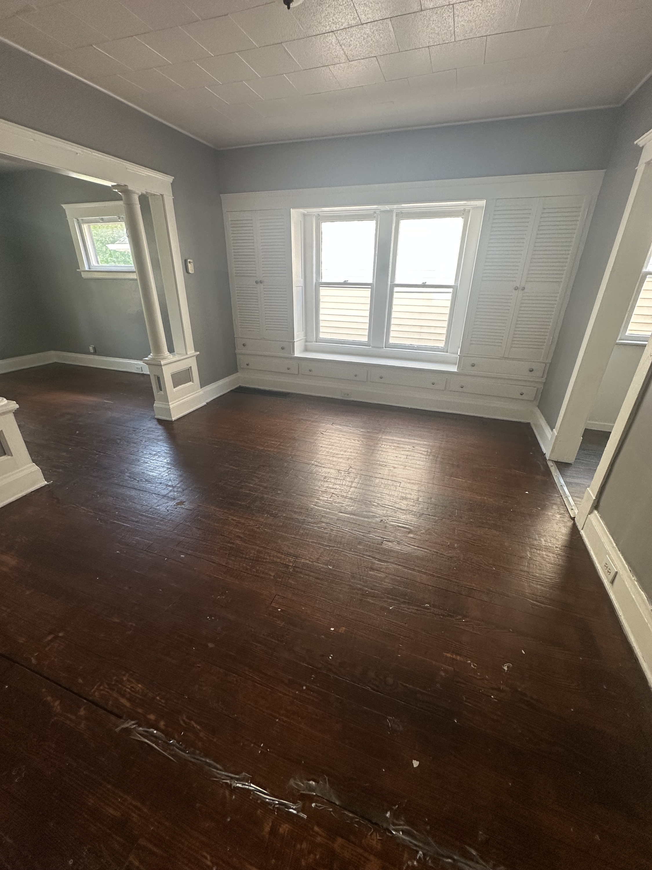 8325 Tioga Avenue - Downstairs