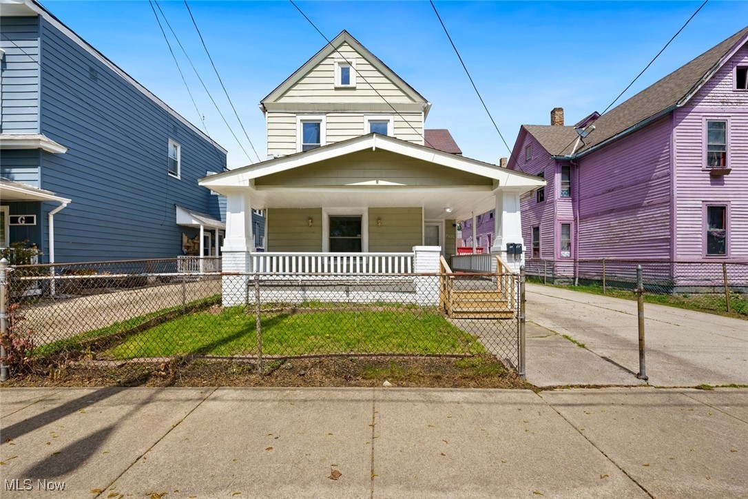 3414 Daisy Avenue - Upstairs