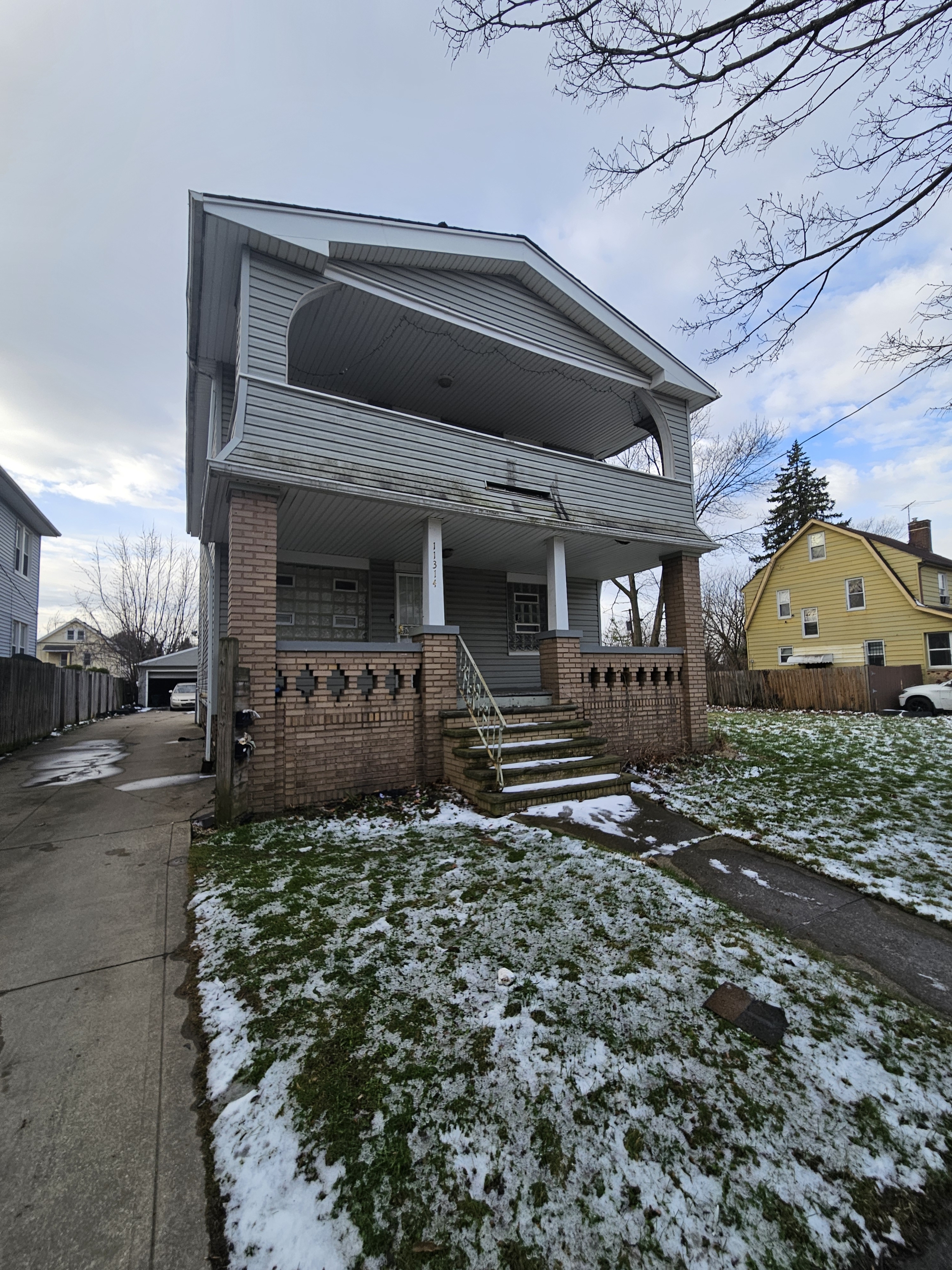 11314 Nelson Avenue - Upstairs