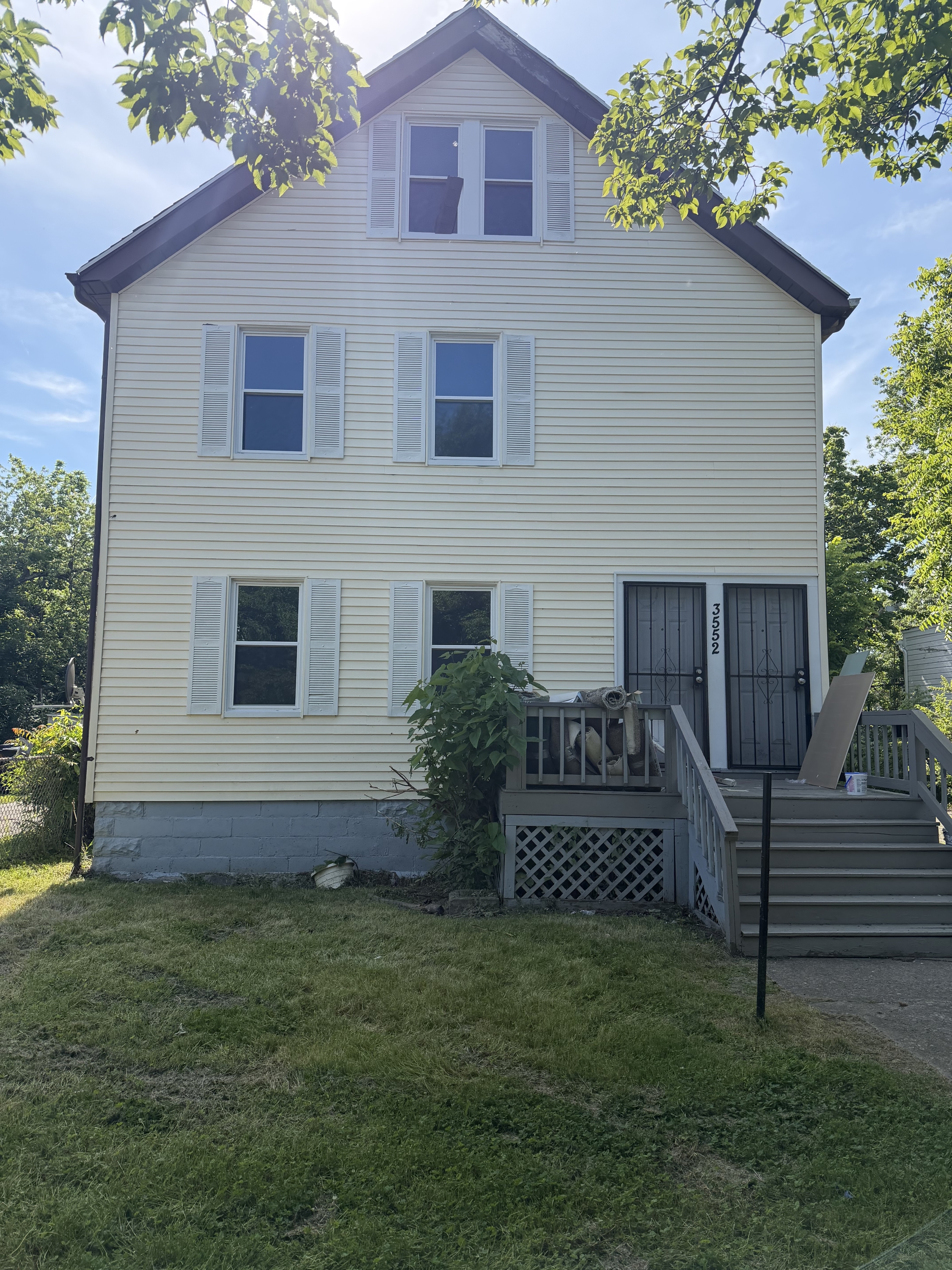 3552 East 138th Street - Upstairs