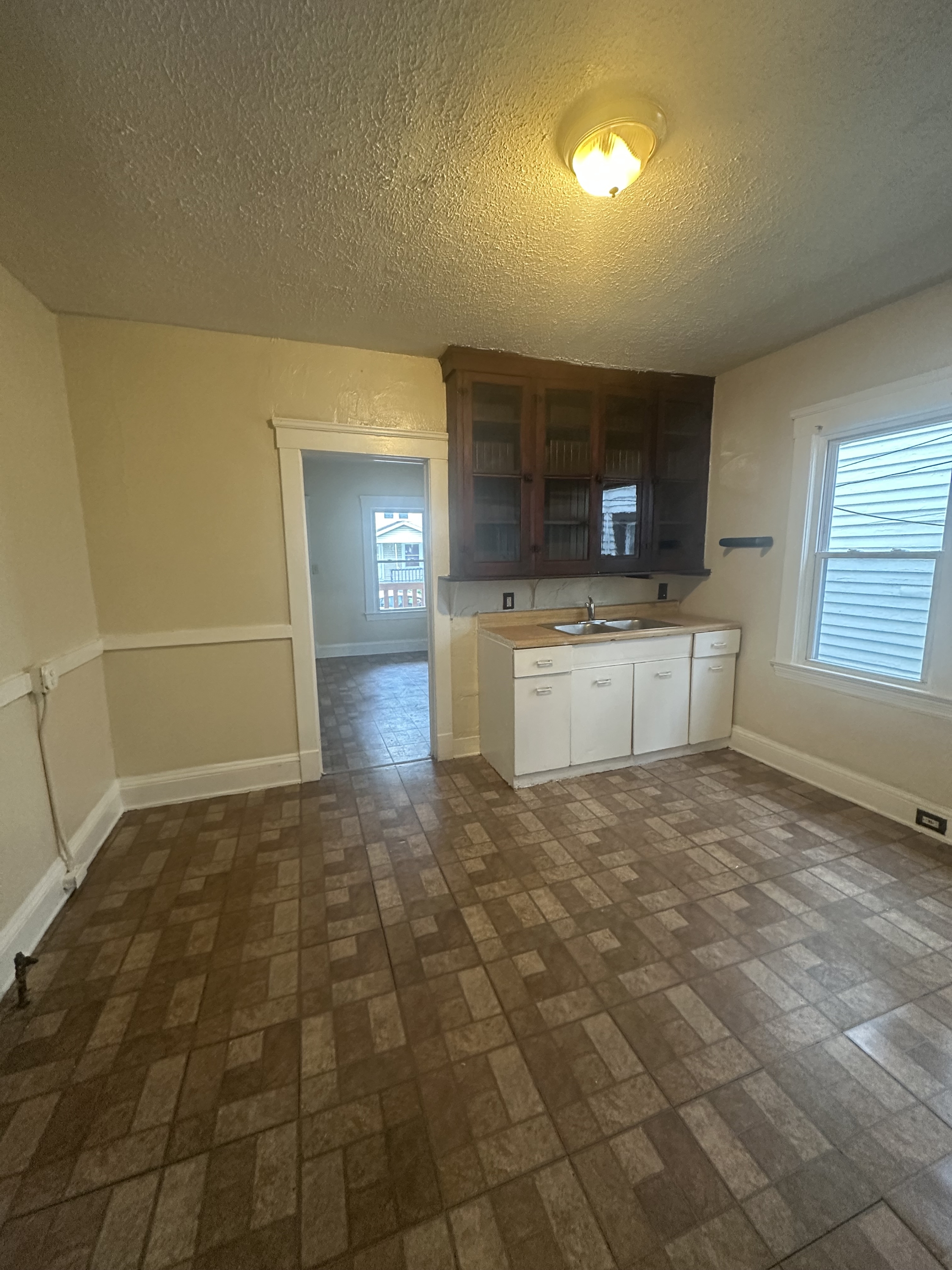2023 West 105th Street
