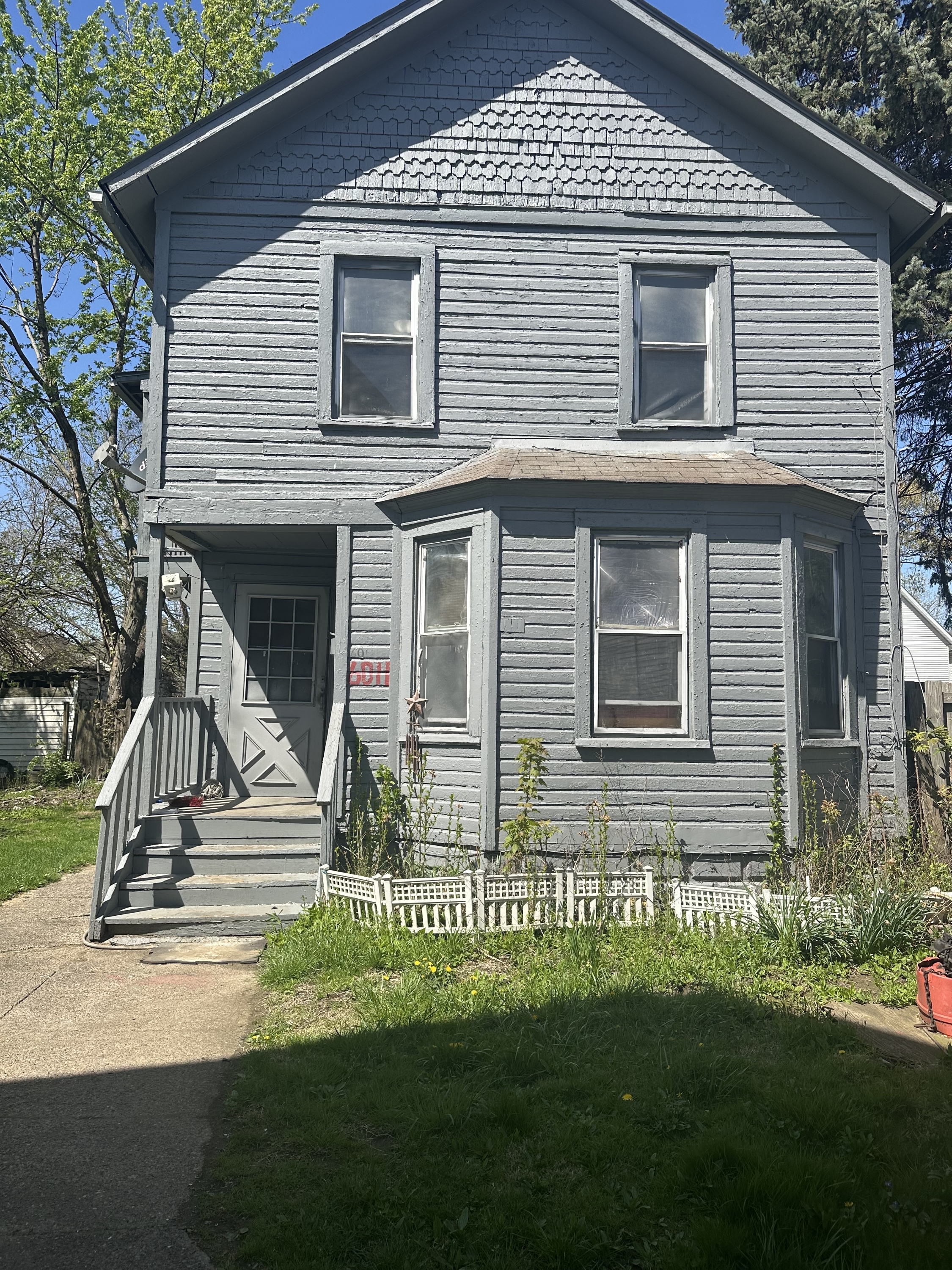 6011 Lansing Avenue - UP