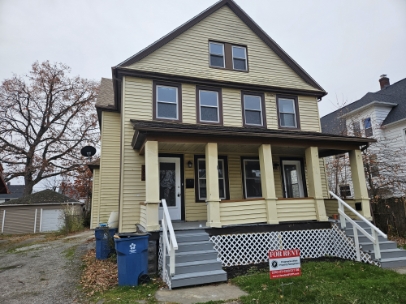 1850 East 32nd Street - Right