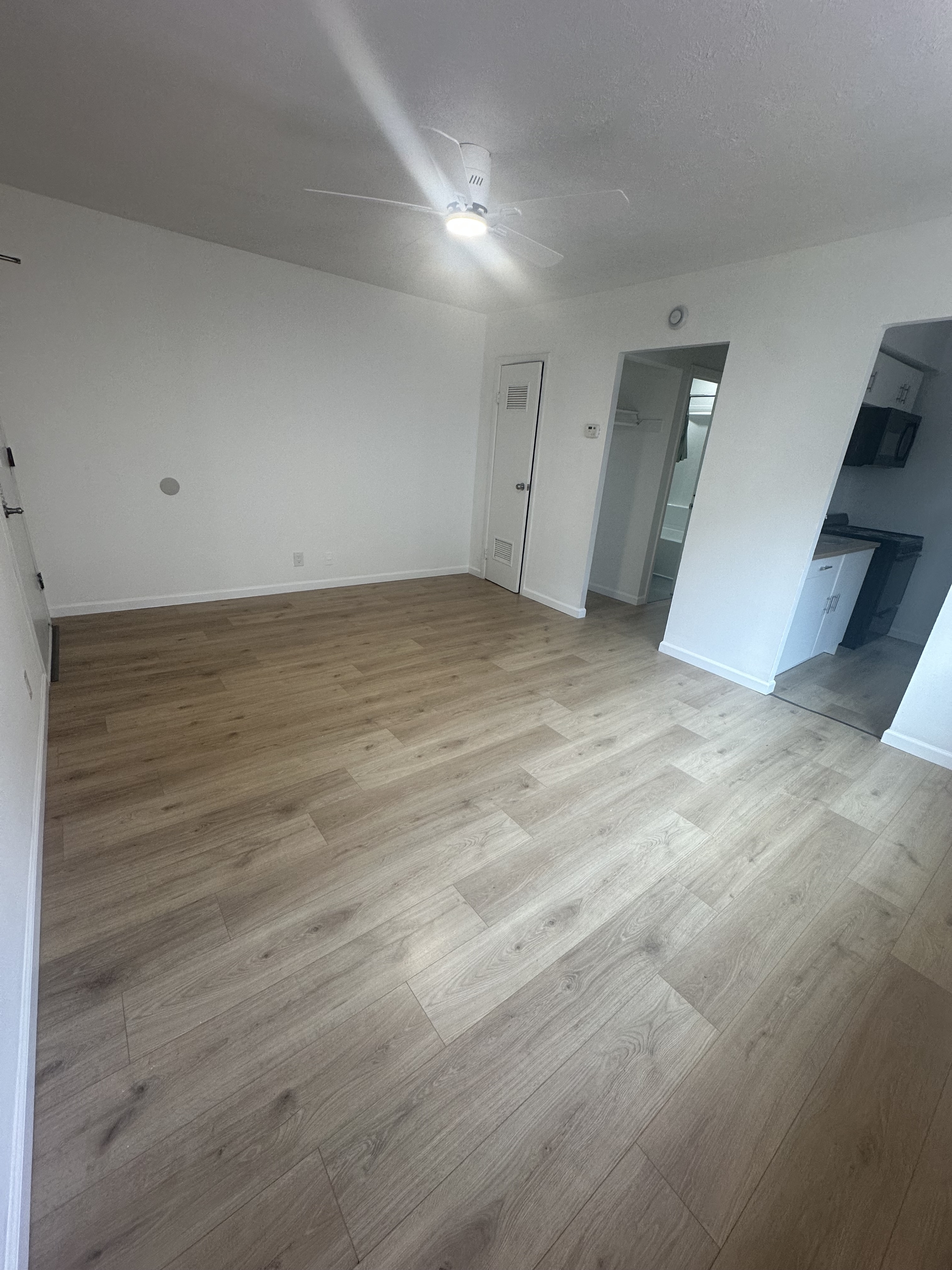 17550 Lake Shore Boulevard - 5