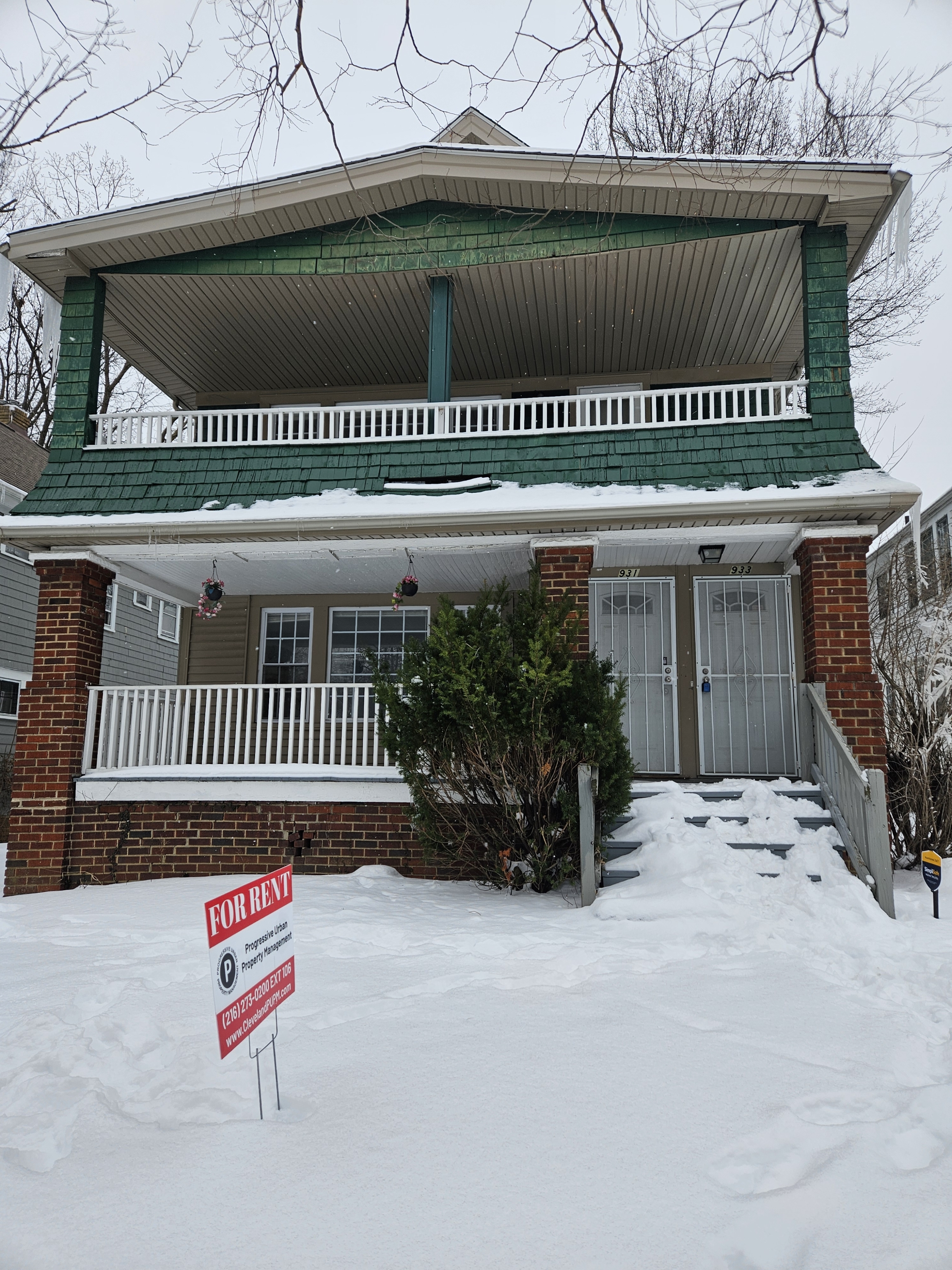 931 Helmsdale Road - Upstairs